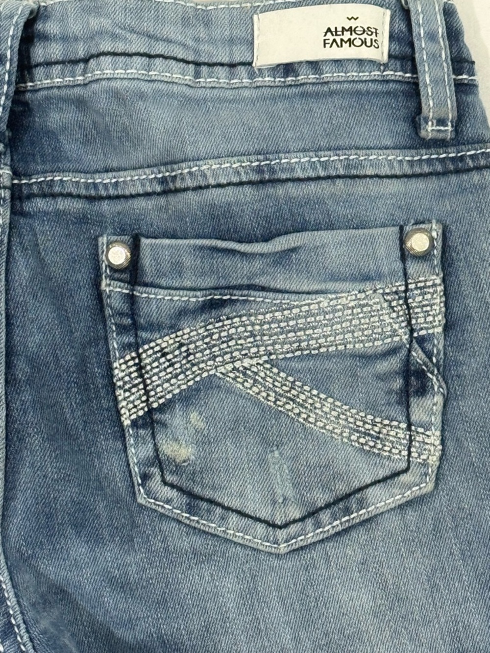 Almost Famous Low Rise Flare Jeans Sz3 Y2K Distressed Bell Bottom - Picture 8 of 10